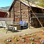 度假居 Kvammehuset Pa Gamle Lærdalsøyri