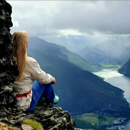 Nyaraló Kvammehuset Pa Gamle