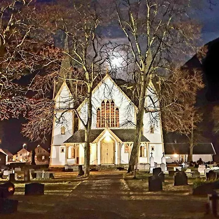 Kvammehuset Pa Gamle בית נופש Lærdalsøyri