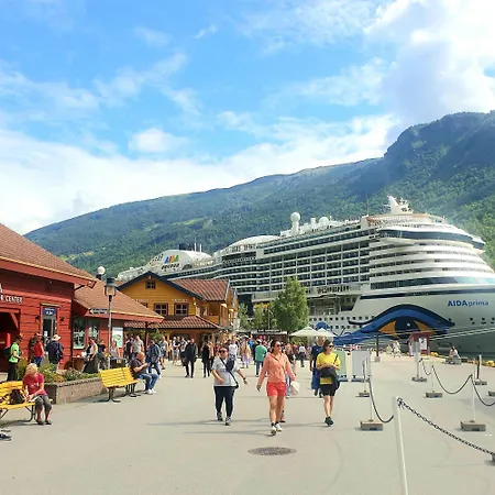 Дом отдыха Kvammehuset Pa Gamle Лердалсёйри