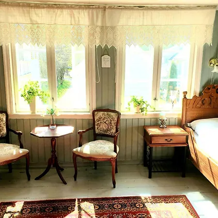Kvammehuset Pa Gamle בית נופש Lærdalsøyri
