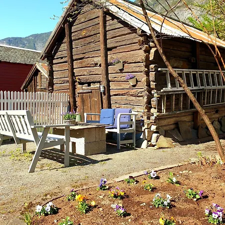 Nyaraló Kvammehuset Pa Gamle Lærdalsøyri