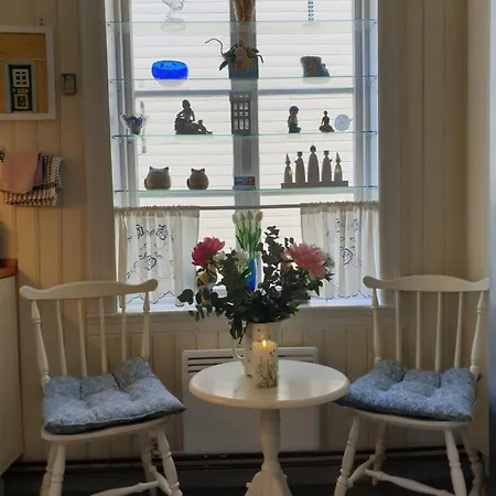 Nyaraló Kvammehuset Pa Gamle Lærdalsøyri