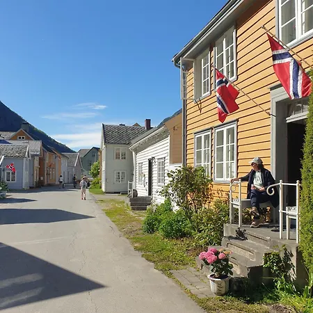 Kvammehuset Pa Gamle * Lærdalsøyri