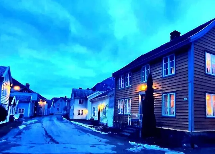 Dom wakacyjny Kvammehuset Pa Gamle Lærdalsøyri