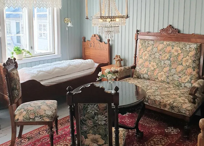 Tatil Evi Kvammehuset Pa Gamle Lærdalsøyri