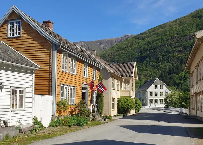 Kvammehuset Pa Gamle Semesterbostad *